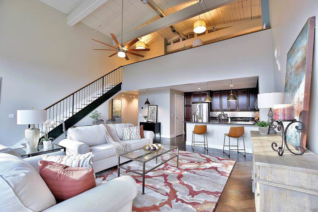 1201 Front Avenue - Photo 1