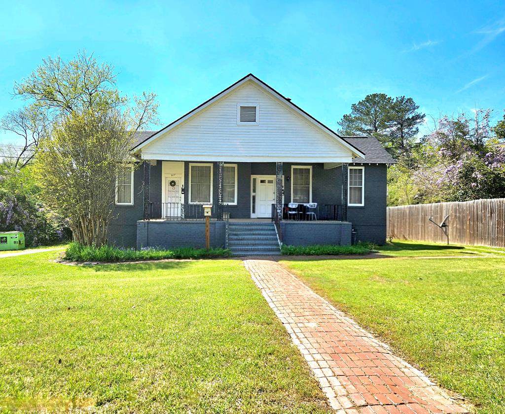 917 Oakview Avenue - Photo 1