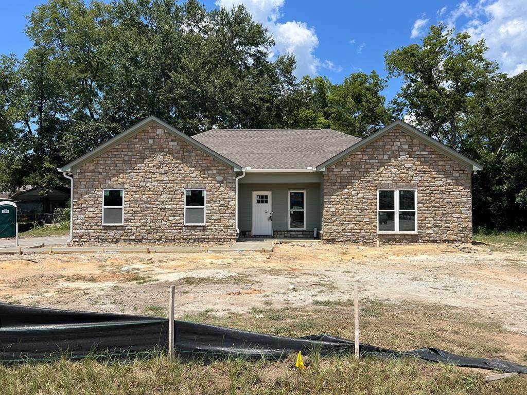 2800 23RD AVENUE - Photo 1