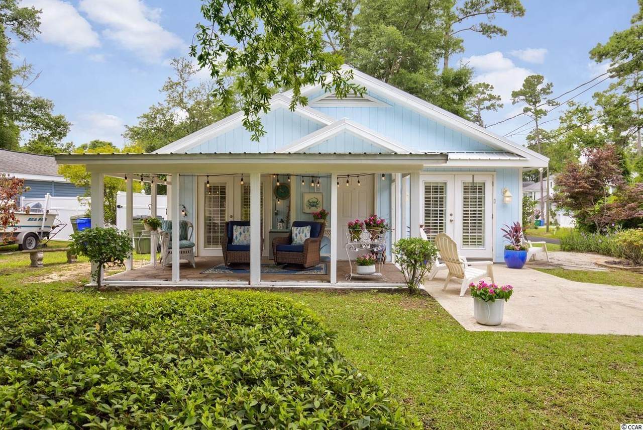 310 Hollywood Dr. - Photo 1