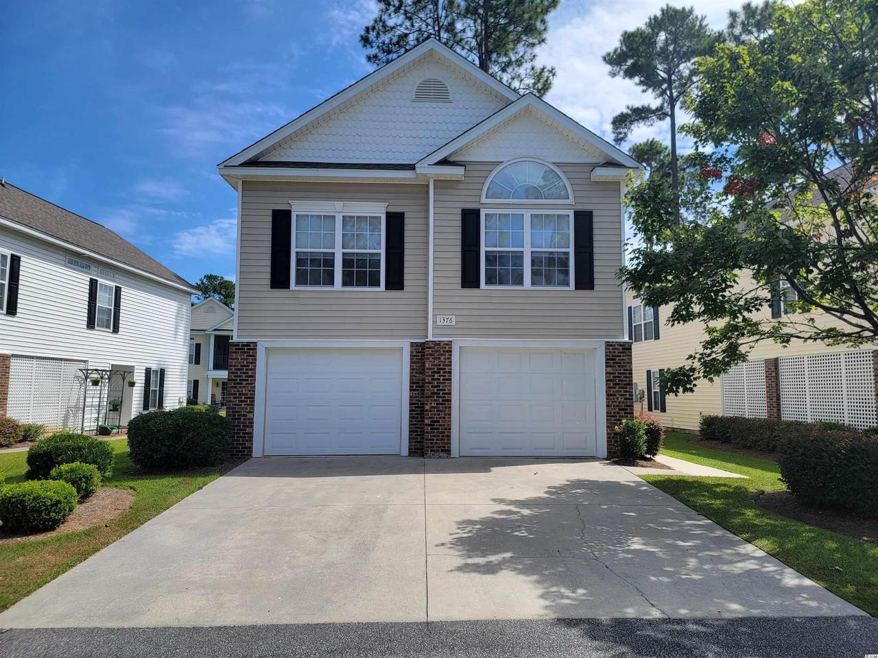 1376 Cottage Dr. - Photo 1
