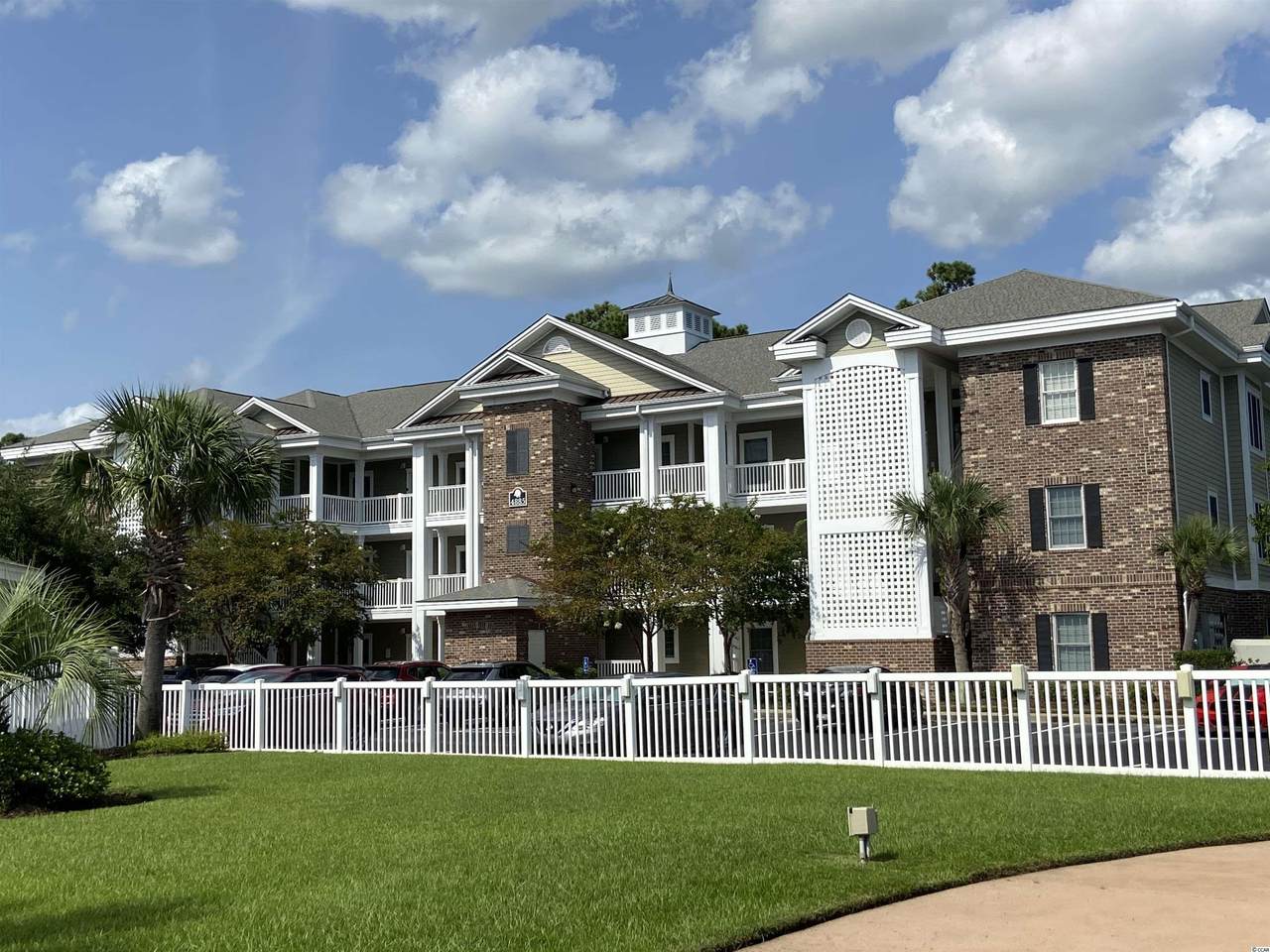 4865 Magnolia Pointe Ln. - Photo 1
