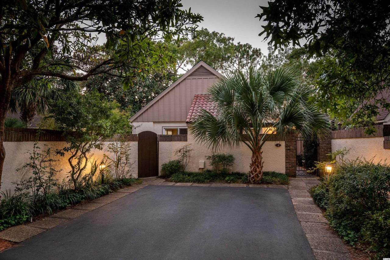 4 Valencia Circle - Photo 1