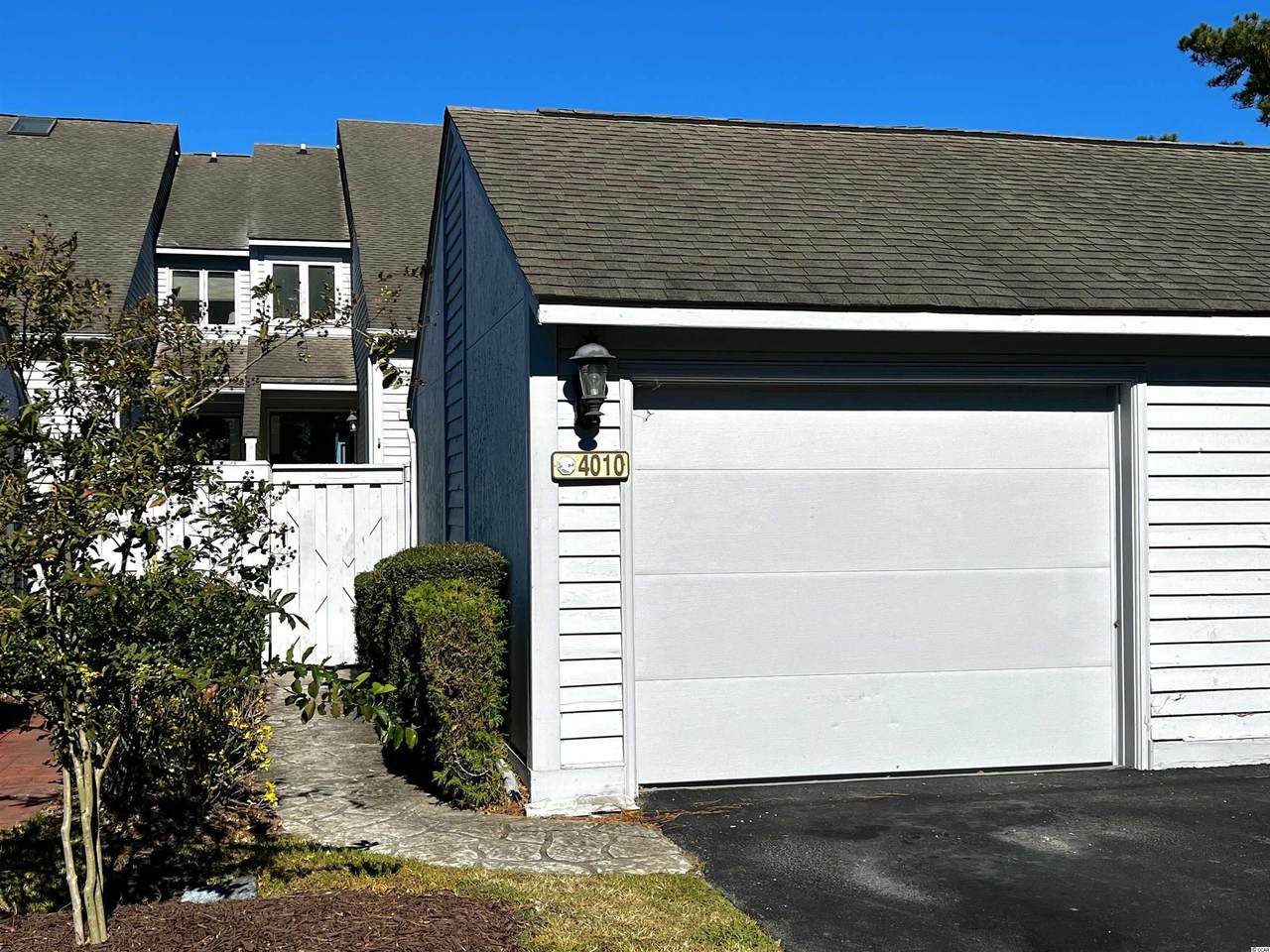 4010 Fairway Lakes Dr. - Photo 1
