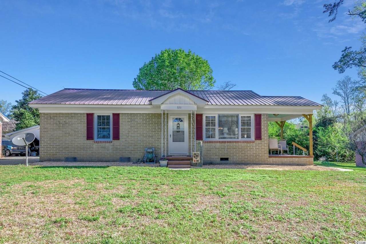 320 Edgewood Circle - Photo 1