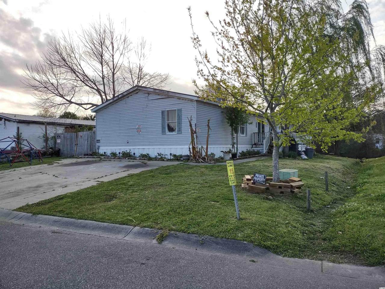 8566 Edgewood Dr. - Photo 1