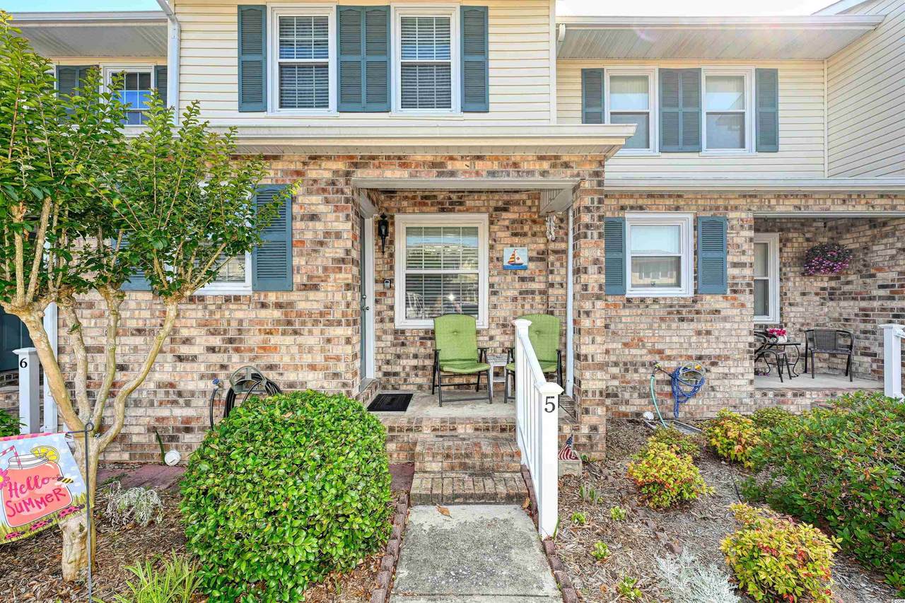 210 25th Ave. S - Photo 1