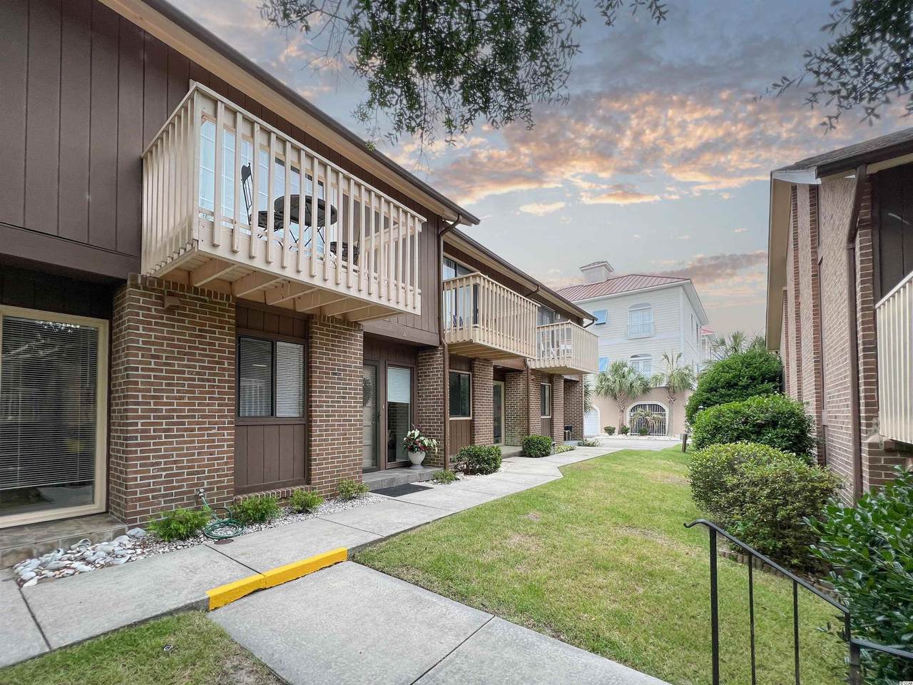 307 77th Ave. N - Photo 1