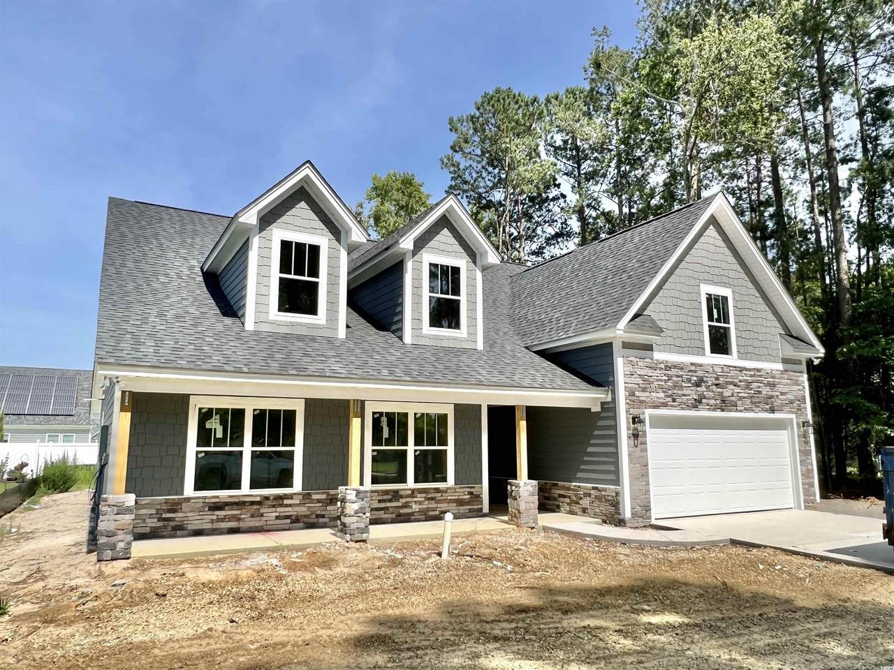 669 Shaftesbury Ln. - Photo 1