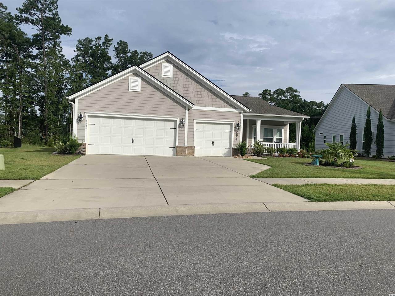 2534 Goldfinch Dr. - Photo 1