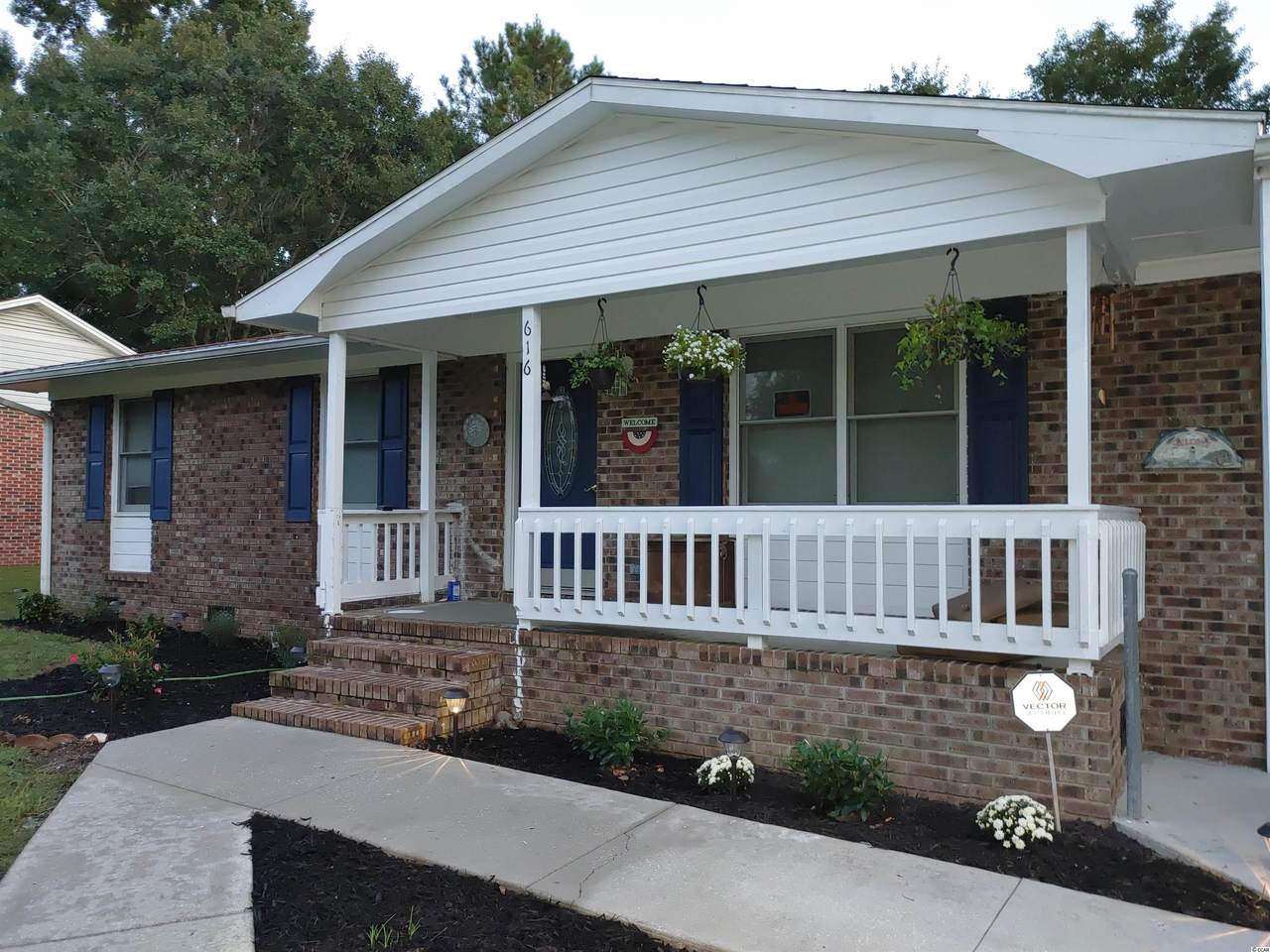 616 Lincoln Ln. - Photo 1