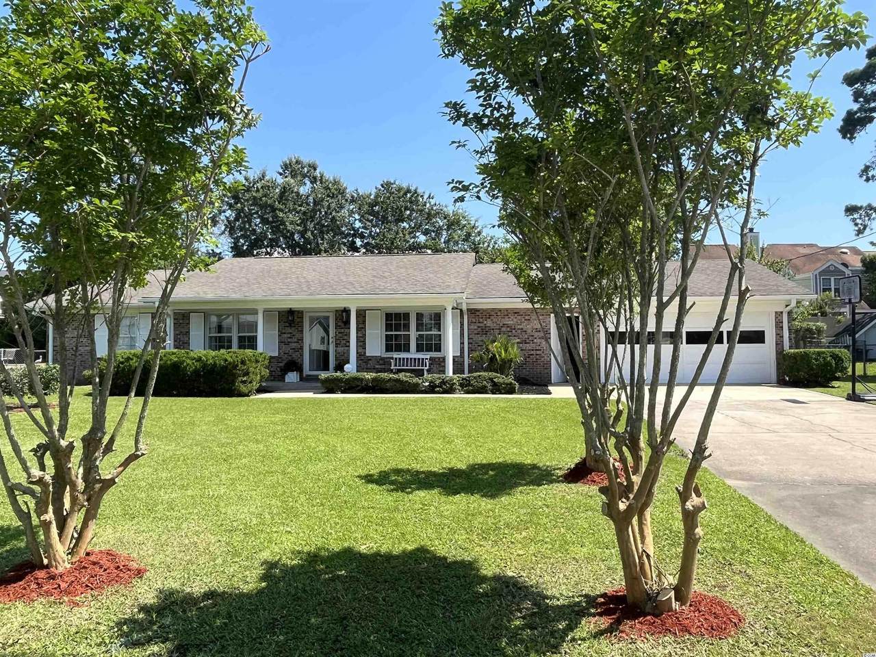 699 Anne St. - Photo 1