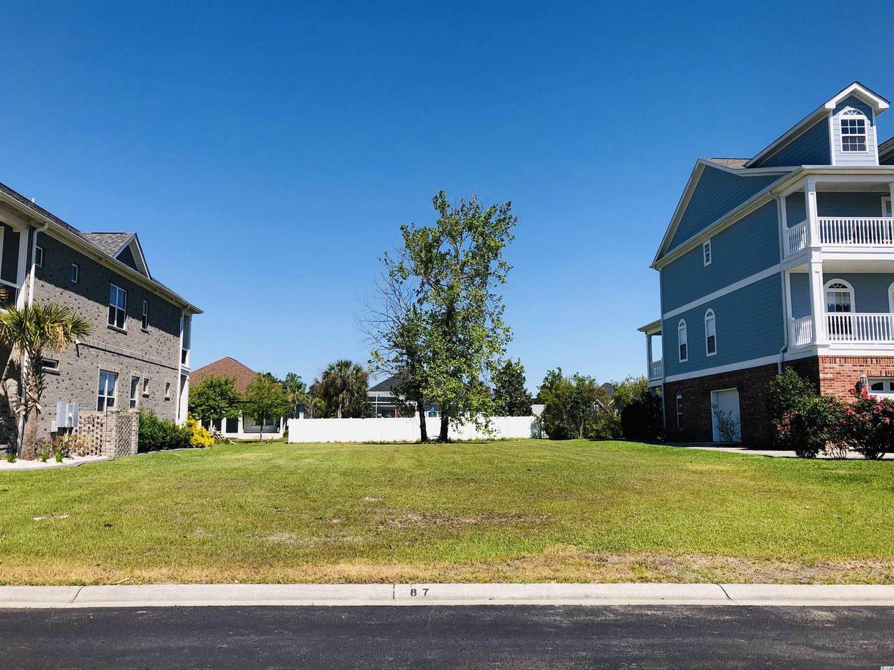 851 Waterton Ave. - Photo 1