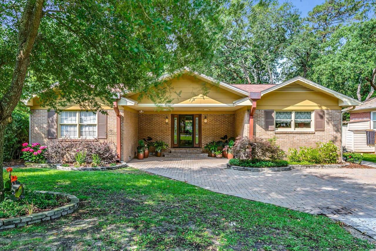 311 64th Ave. N - Photo 1