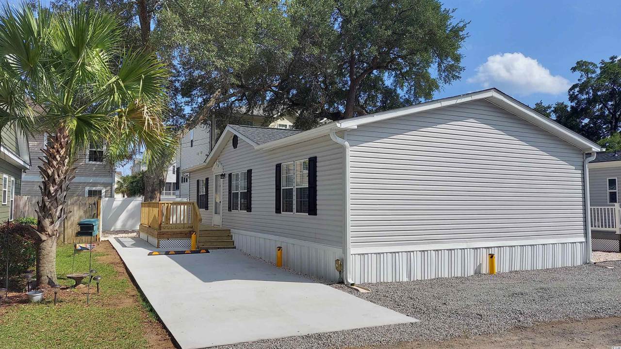 1554 Park Ln. - Photo 1
