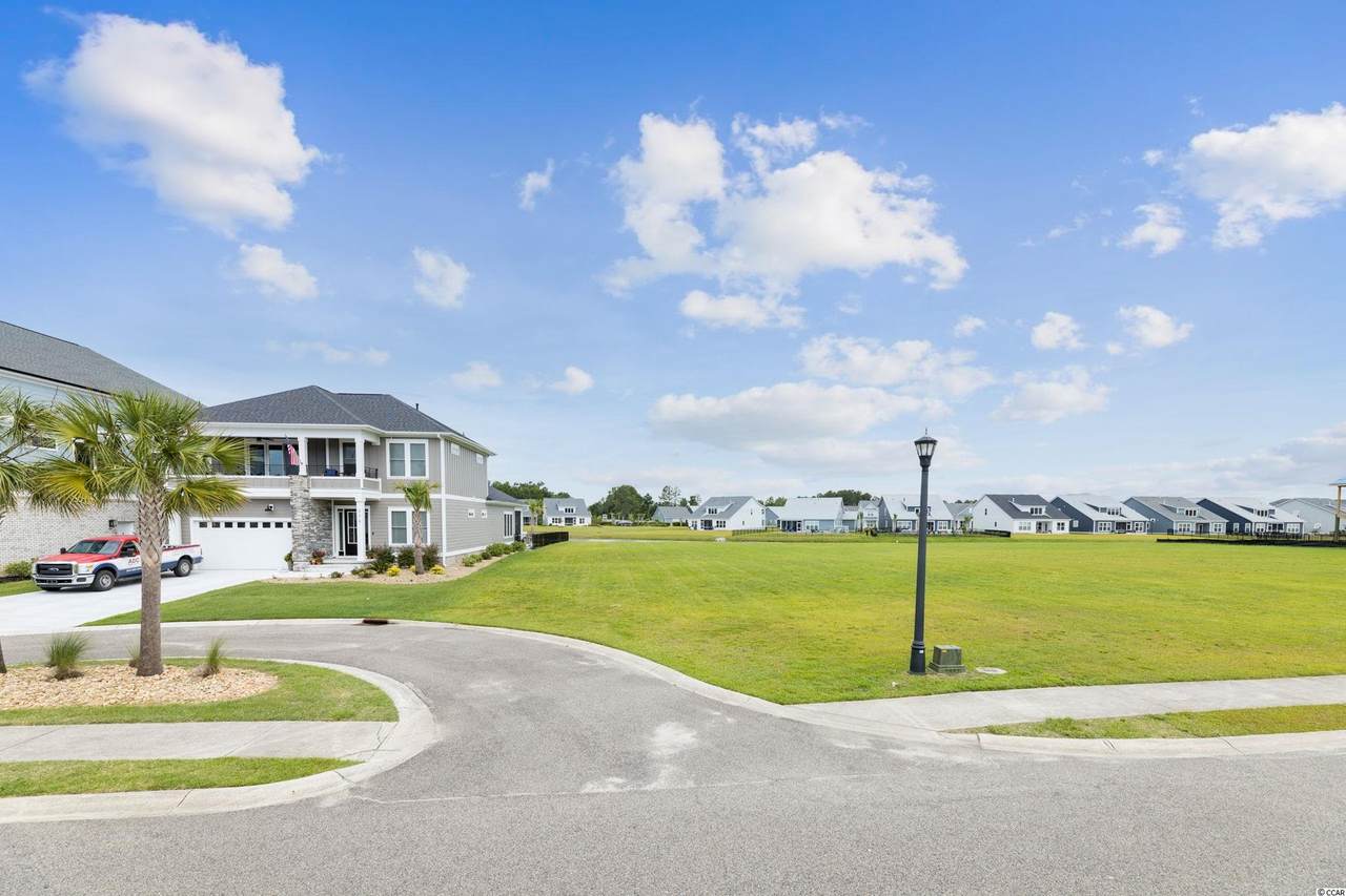 374 Harbour View Dr. - Photo 1