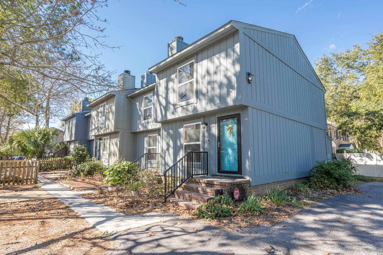 403 75th Ave N - Photo 1