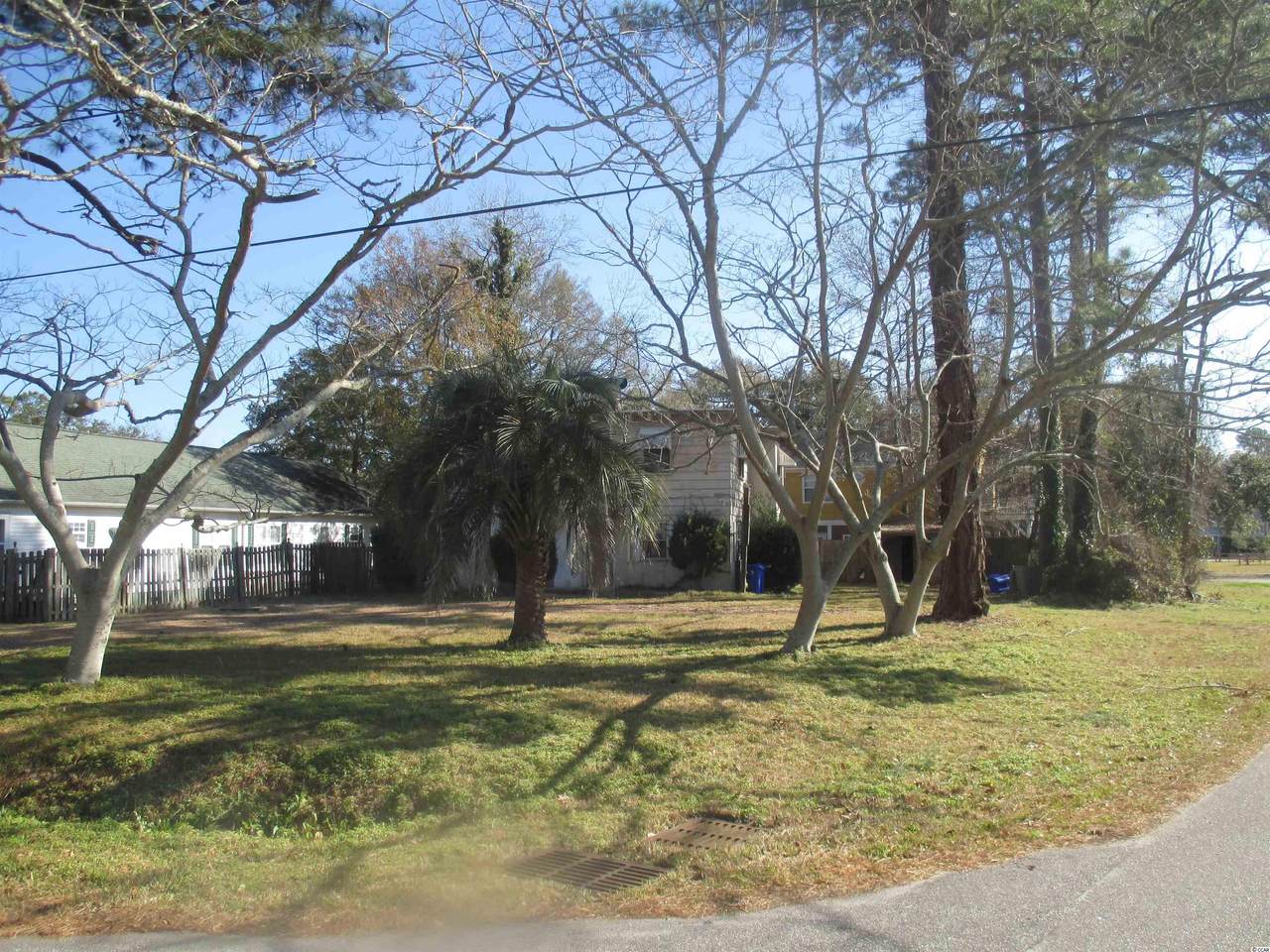 317 Myrtle Dr. - Photo 1