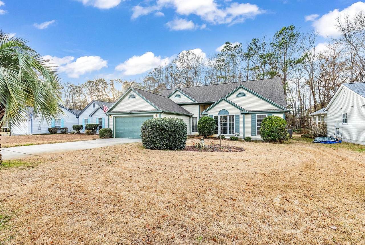 661 Bluebird Ln. - Photo 1