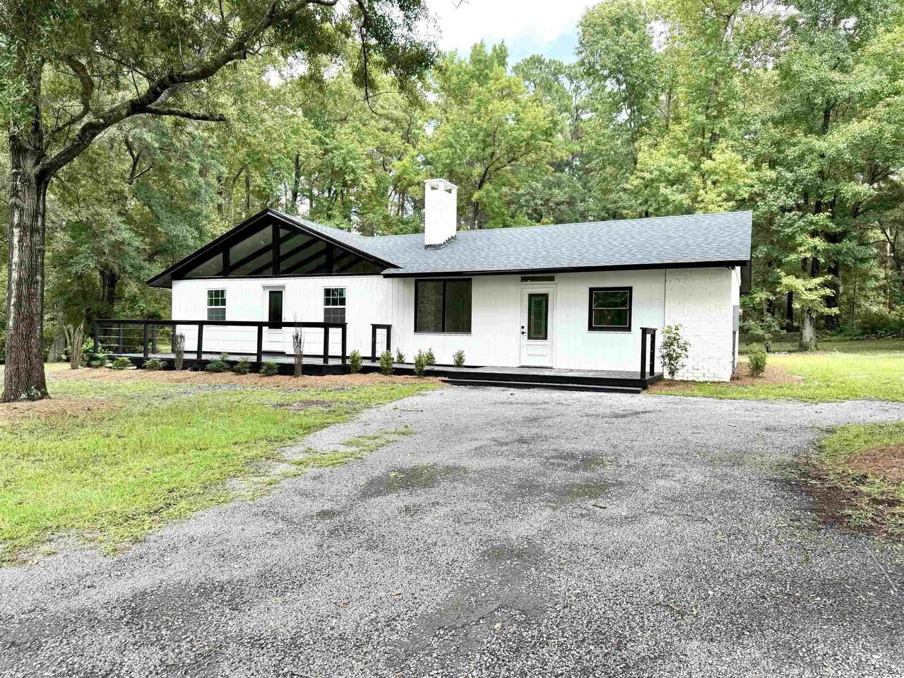 217 Pinewood St. - Photo 1