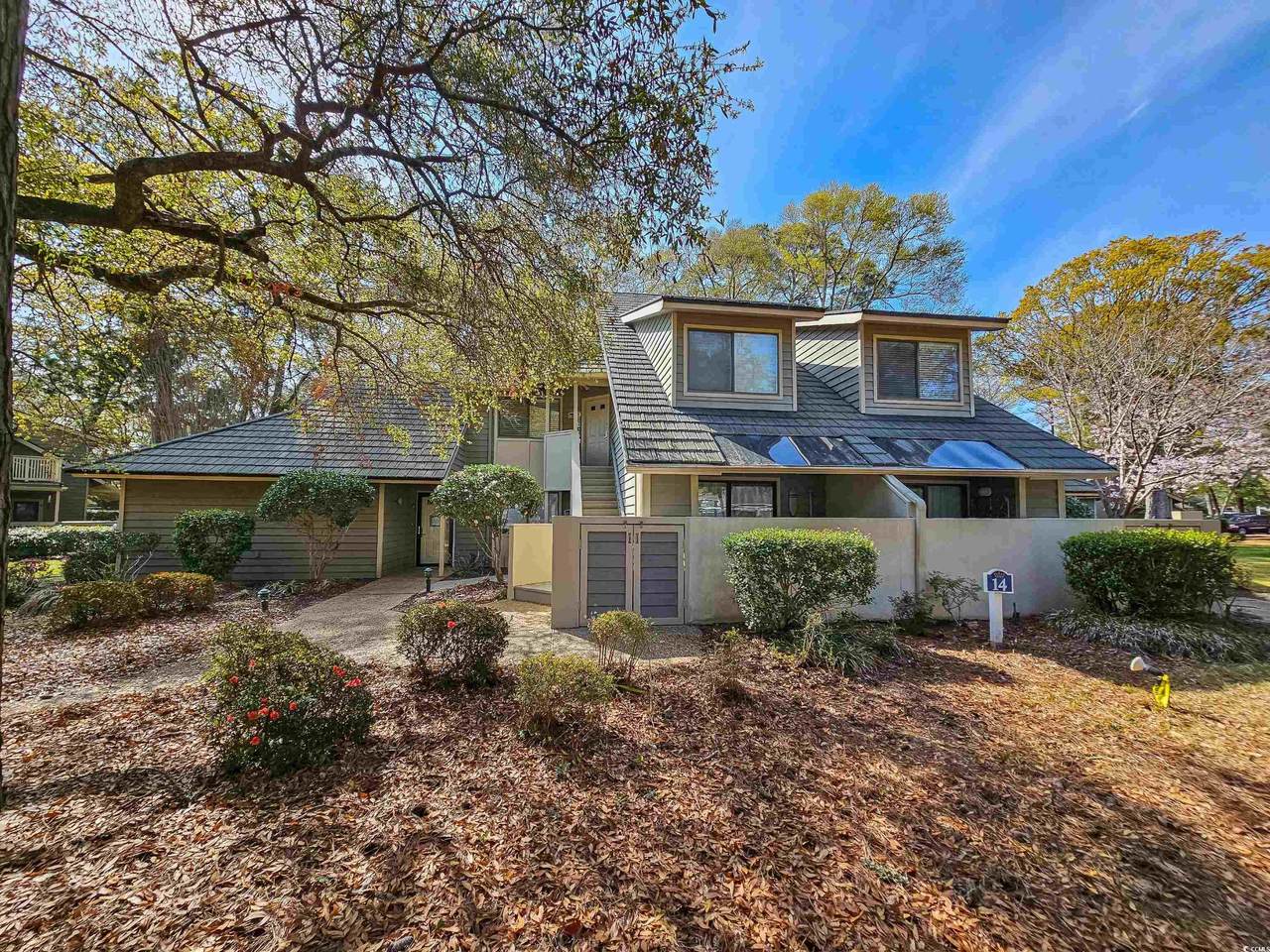 400 Melrose Pl. - Photo 1