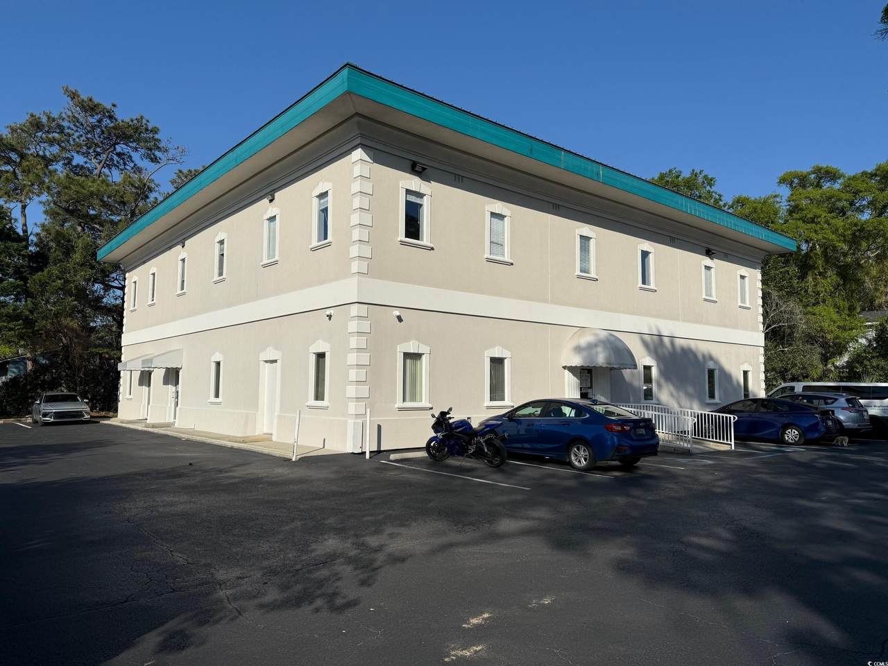 601 19th Ave. N - Photo 1