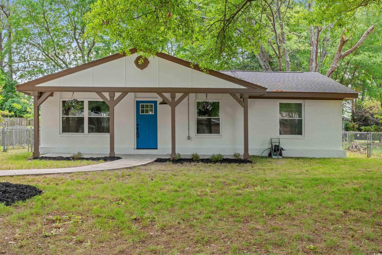 421 Villa Woods Dr. - Photo 1