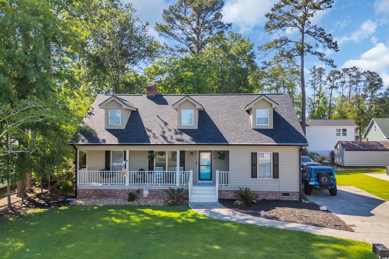 6864 Woodhaven Dr. - Photo 1