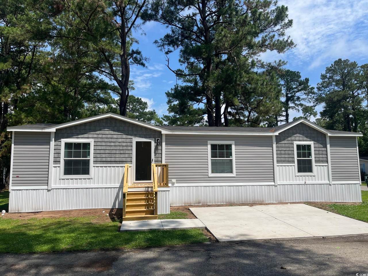 800 Columbia Dr. - Photo 1