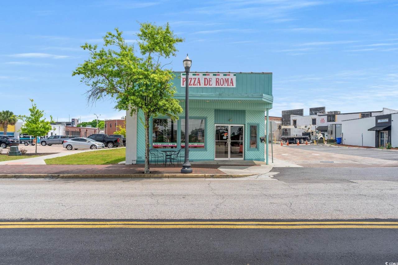 806 Oak St. - Photo 1