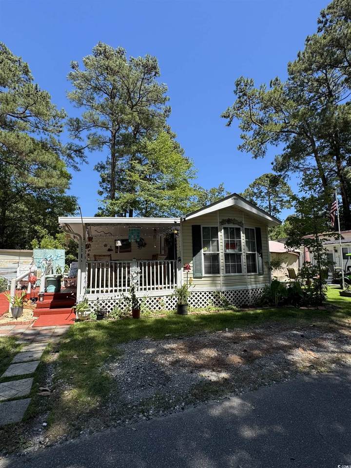613 5th Ave. S - Photo 1