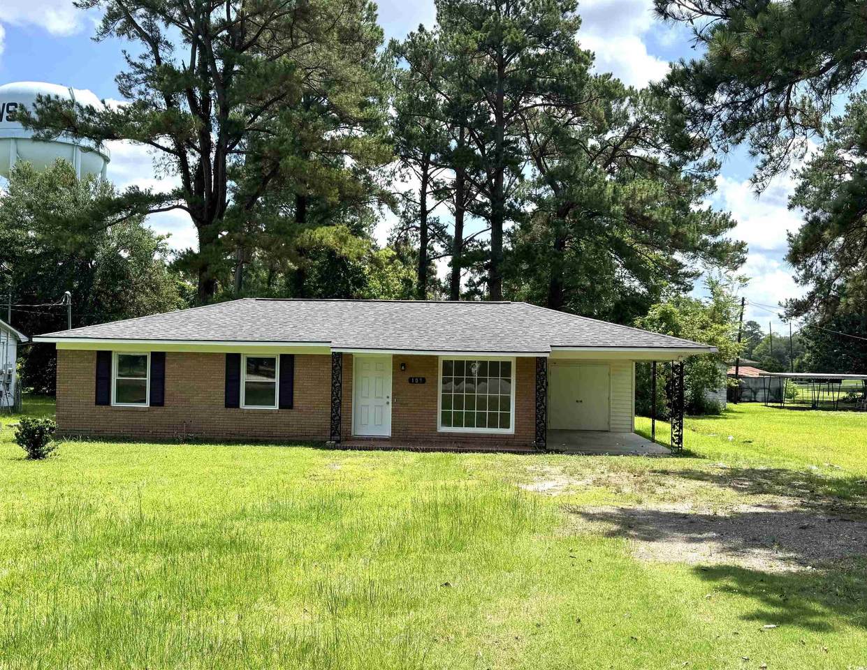 109 Maple Ave. - Photo 1