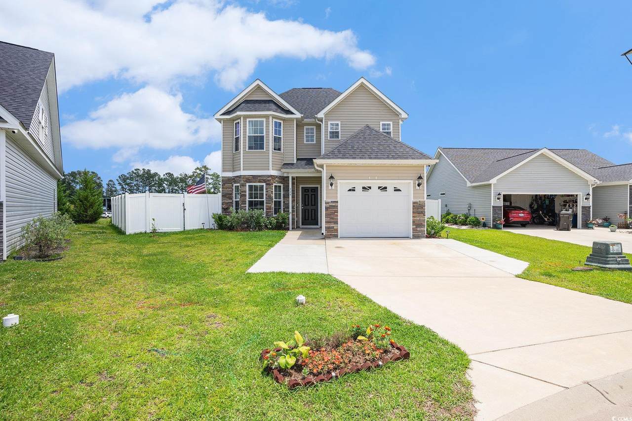 724 Hobonny Loop - Photo 1