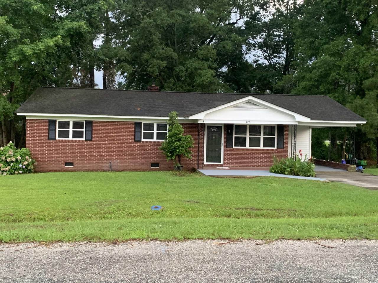 3110 Pinewood Dr. - Photo 1