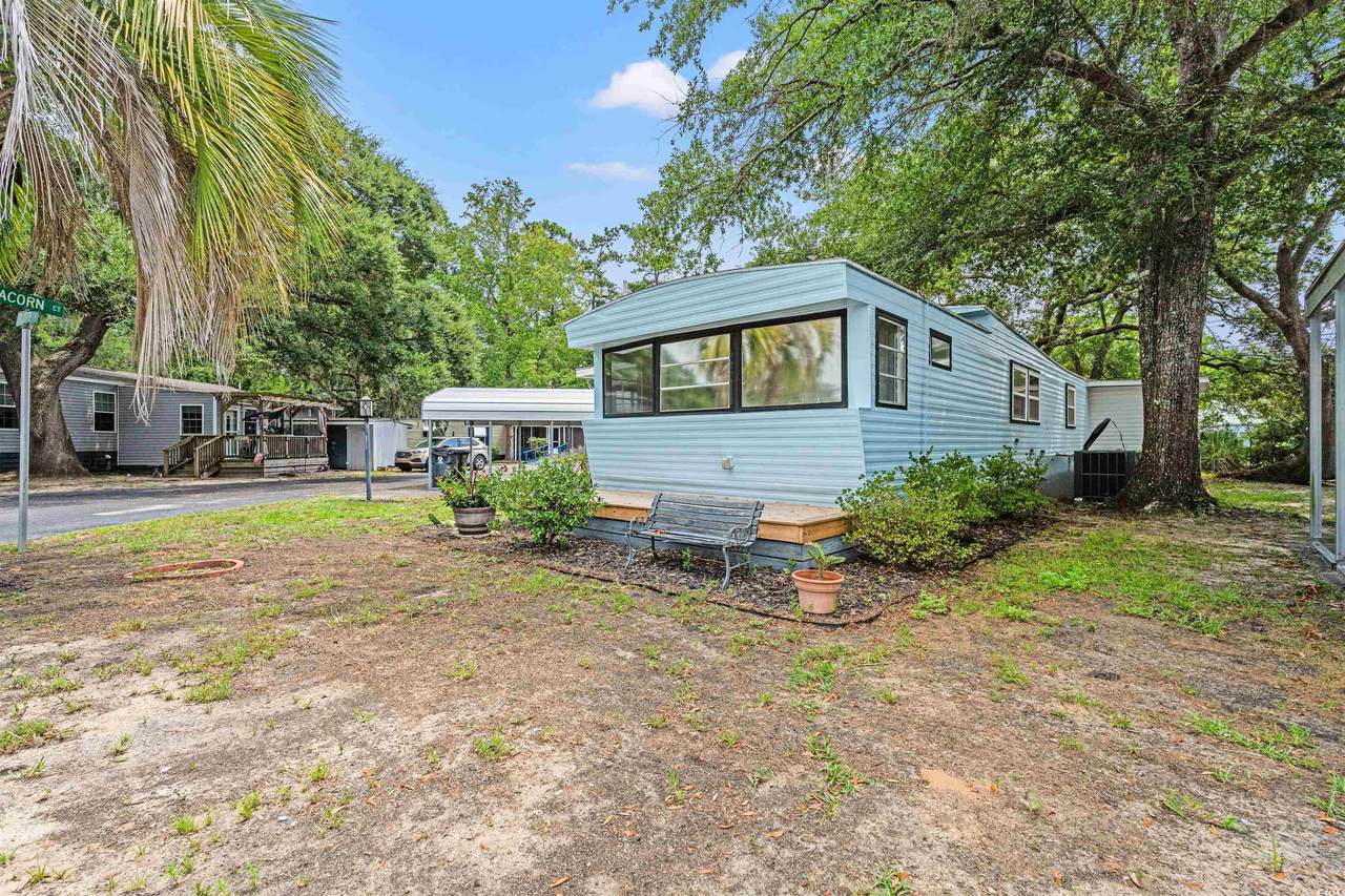 10 Acorn Ct. - Photo 1