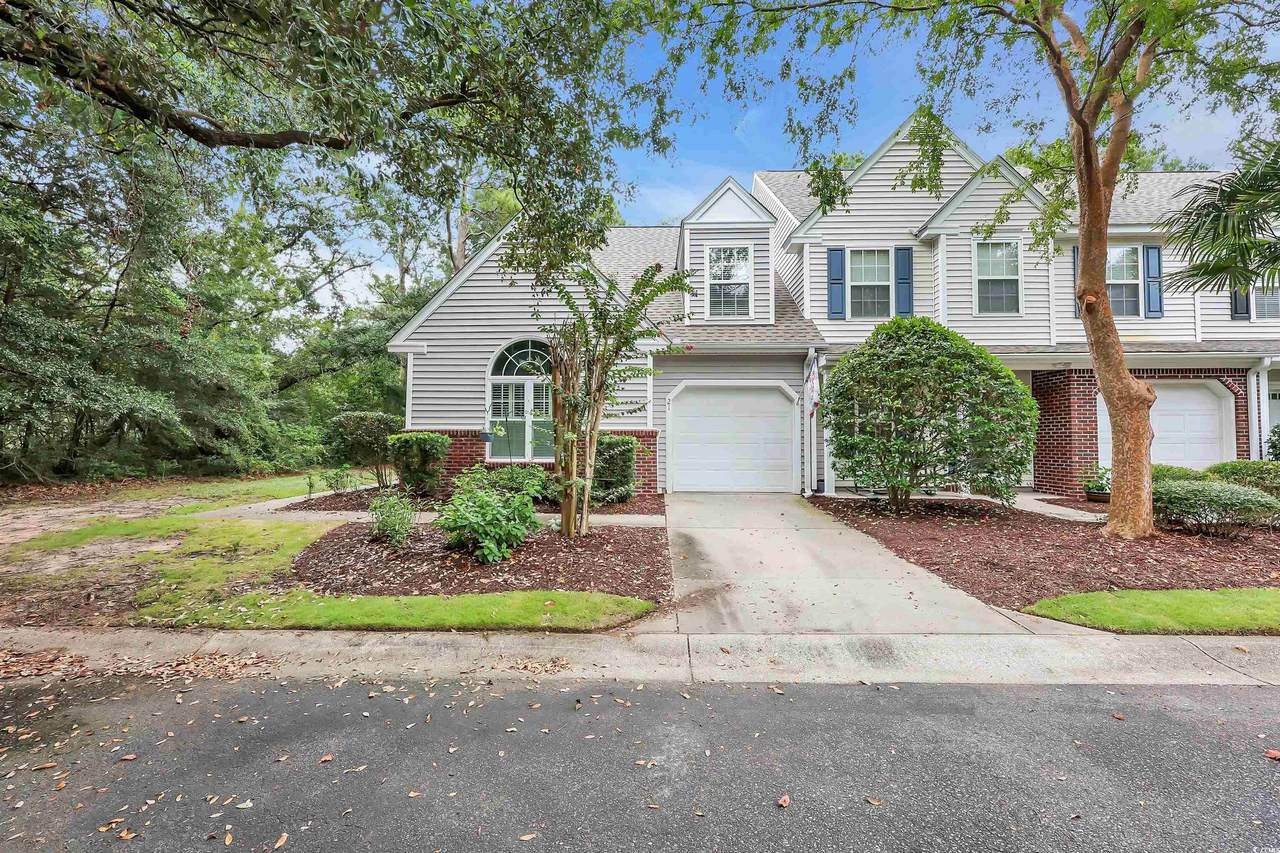 21 Pembroke Ln. - Photo 1