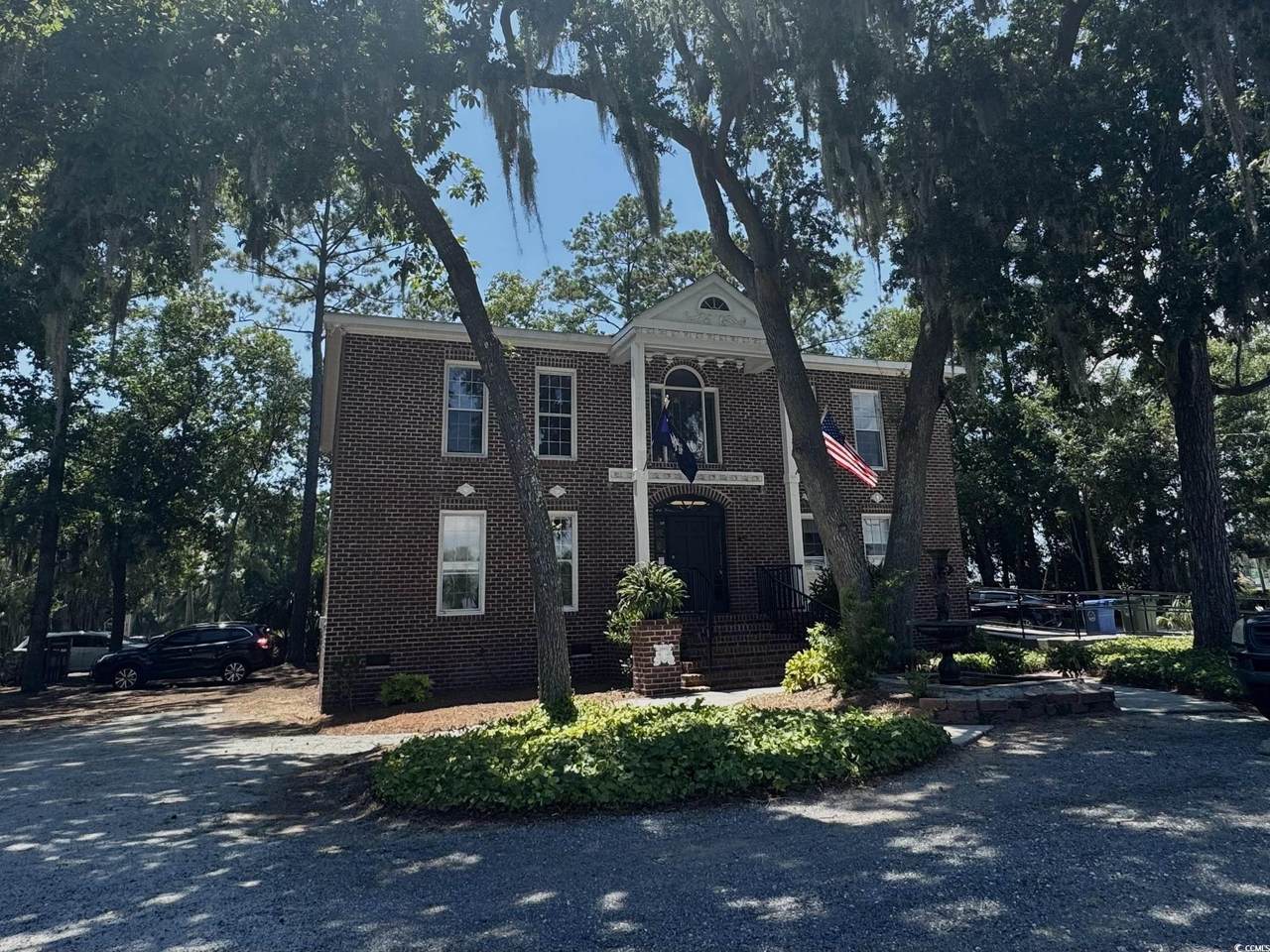 811 5th Ave. N - Photo 1