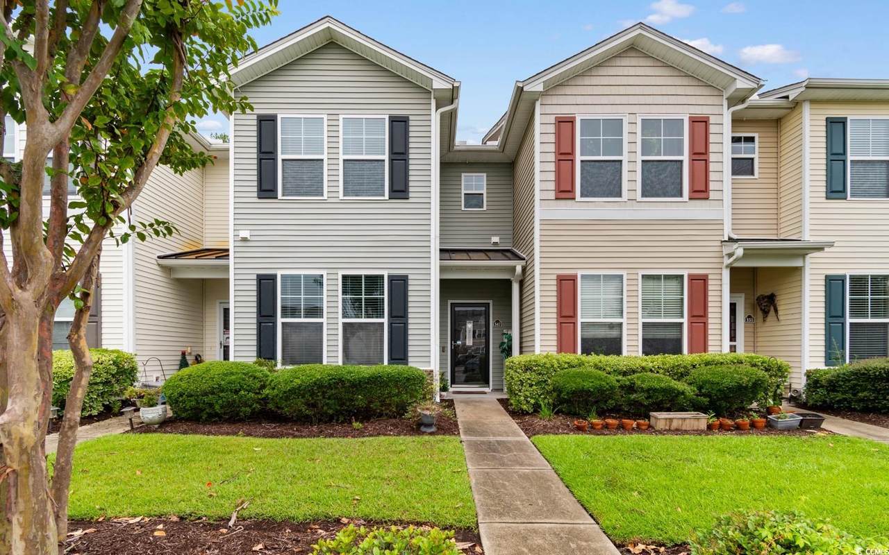 347 Castle Dr. - Photo 1