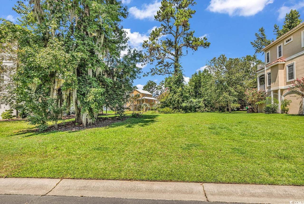 203 Harbor Oaks Dr. - Photo 1