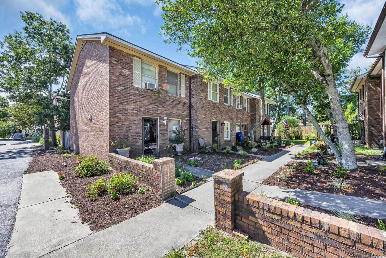 707 26th Ave. S - Photo 1