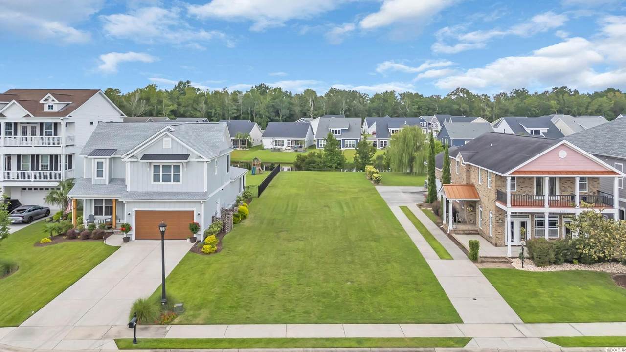 474 Harbour View Dr. - Photo 1