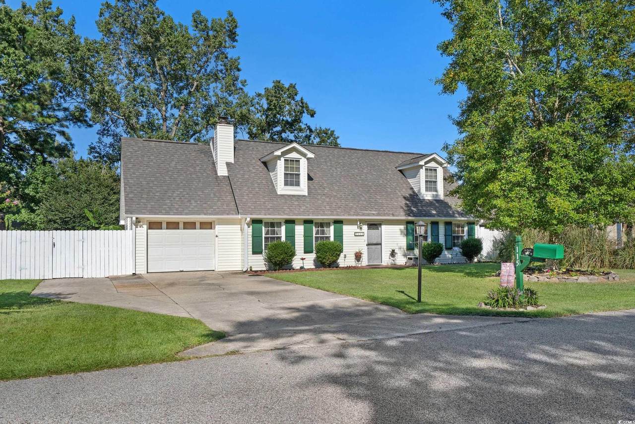 115 Colonial Circle - Photo 1