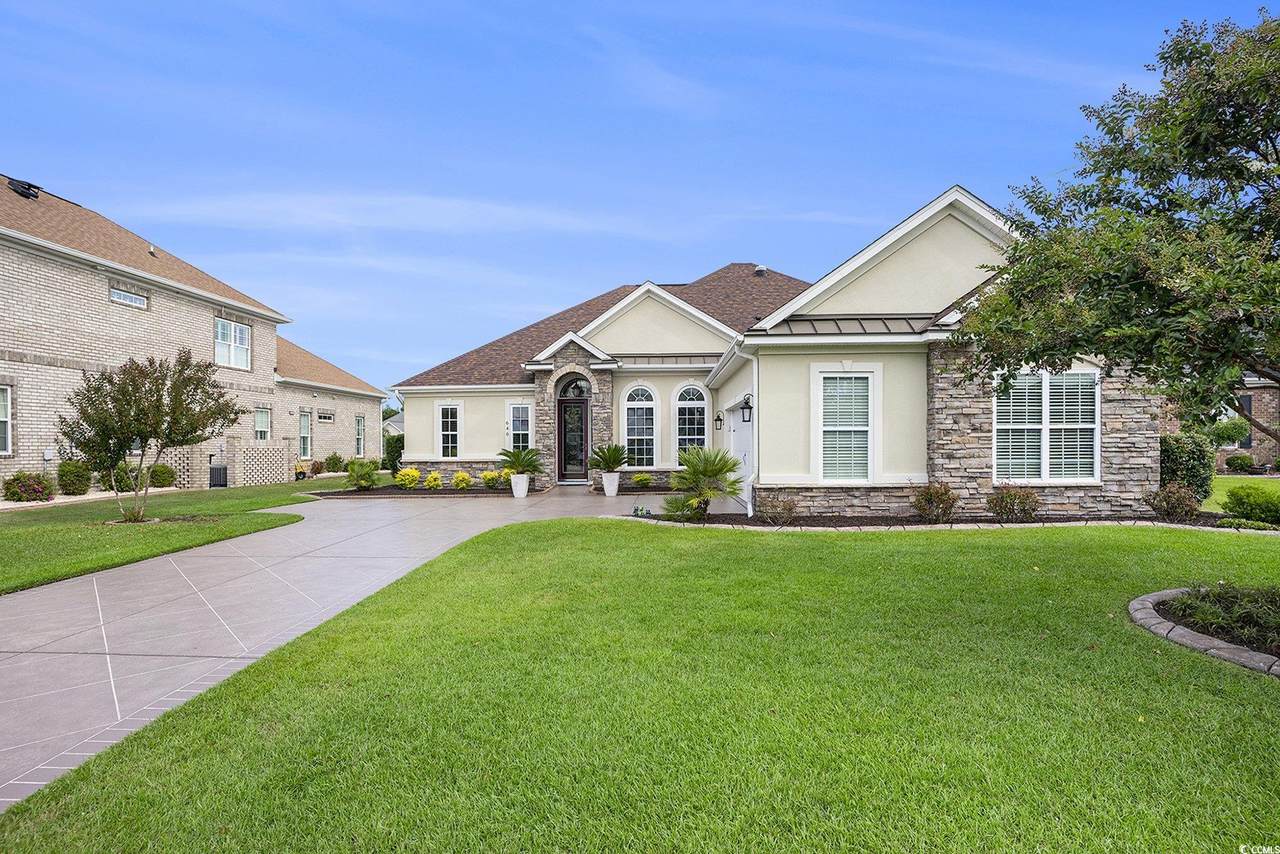 646 Uniola Dr. - Photo 1