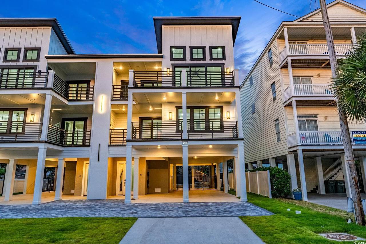 210 28th Ave. N - Photo 1