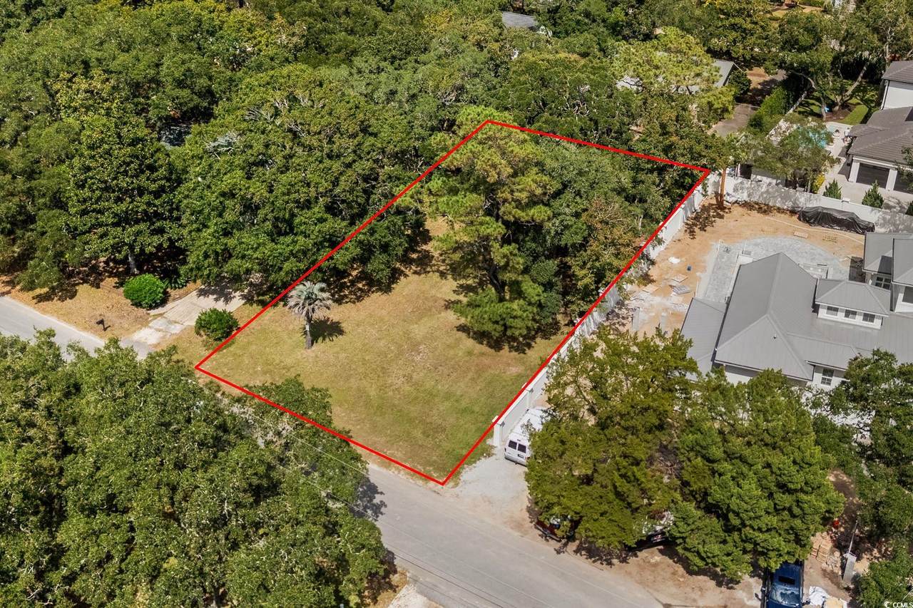 404 32nd Ave. N - Photo 1