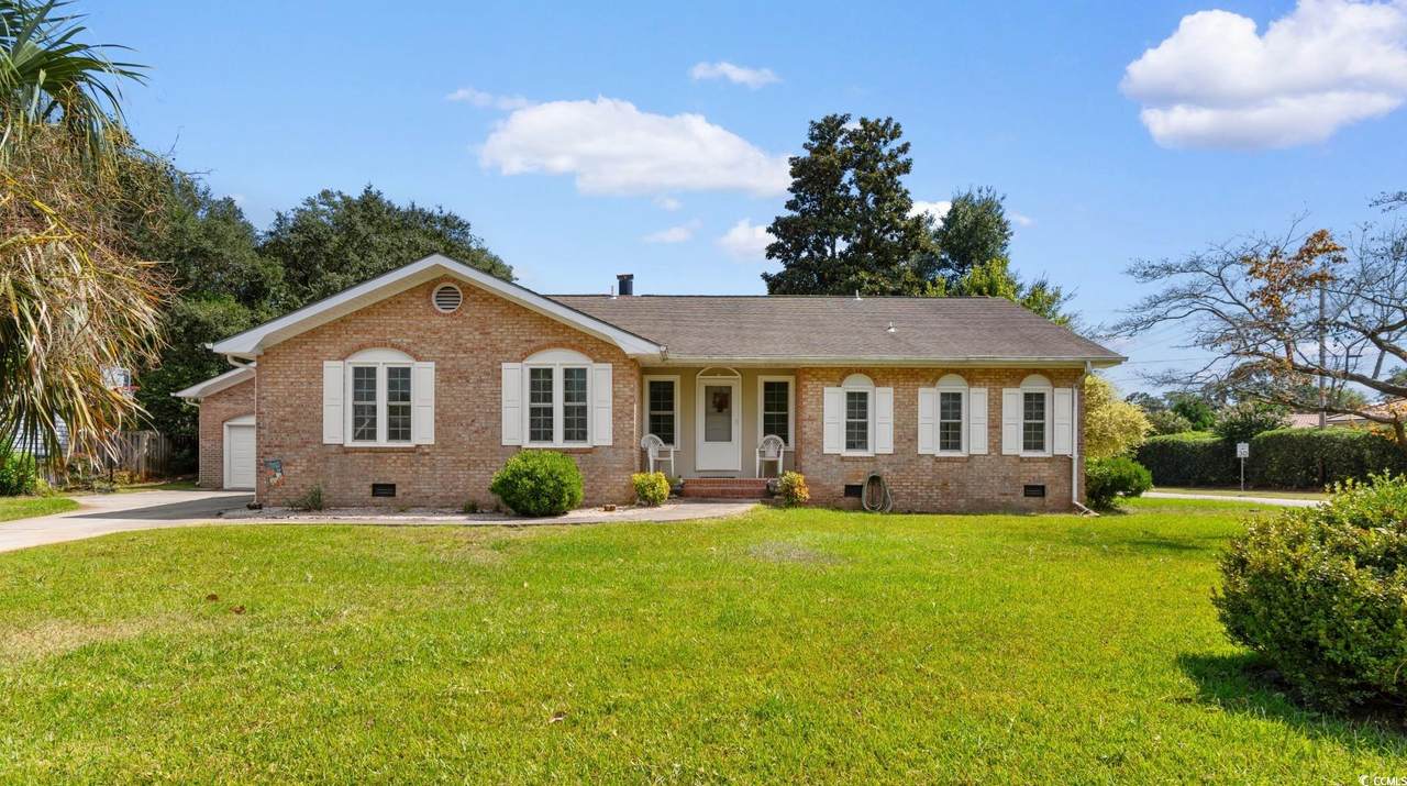 7600 Driftwood Dr. - Photo 1