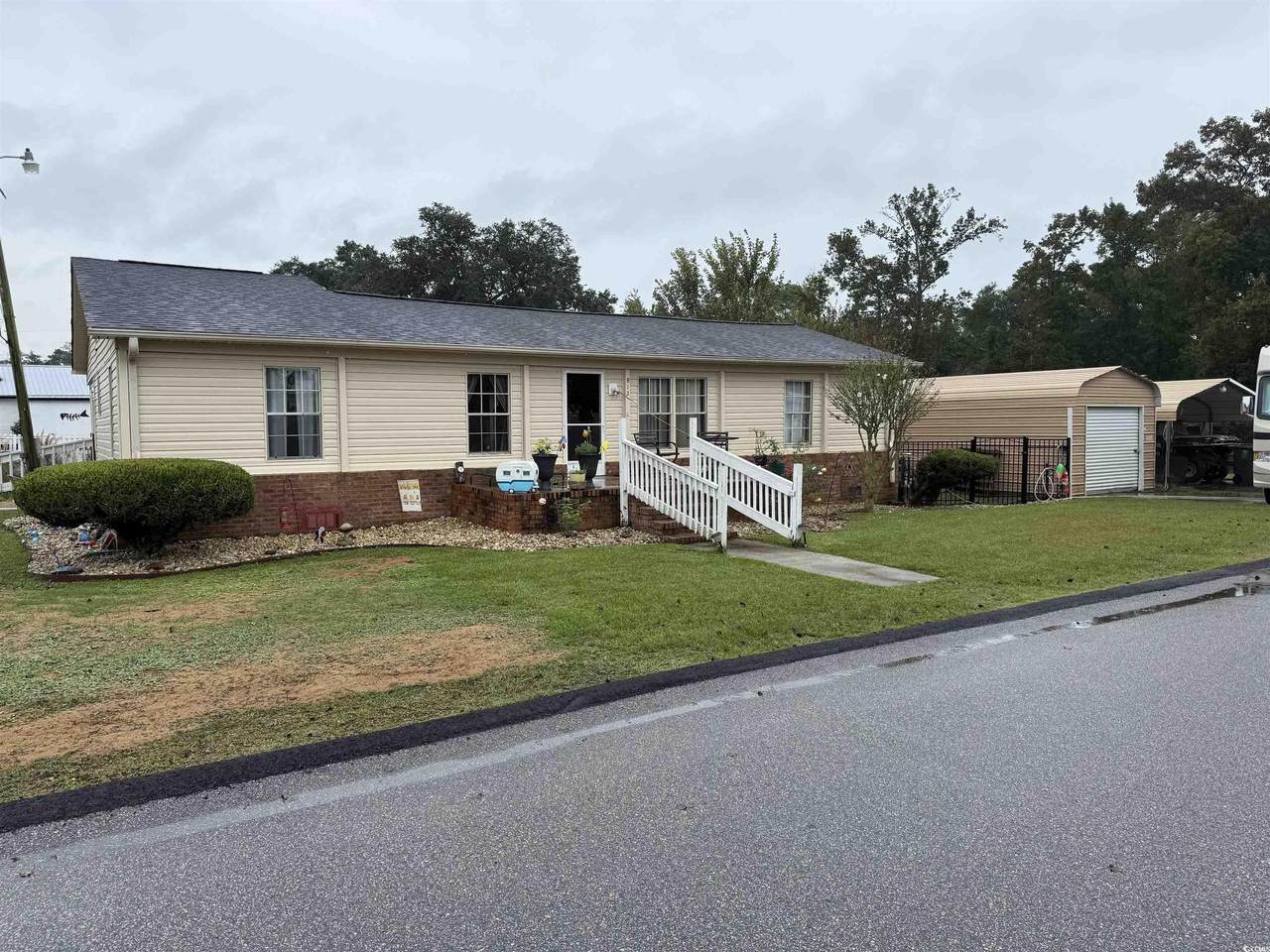 913 Seaside Dr. - Photo 1