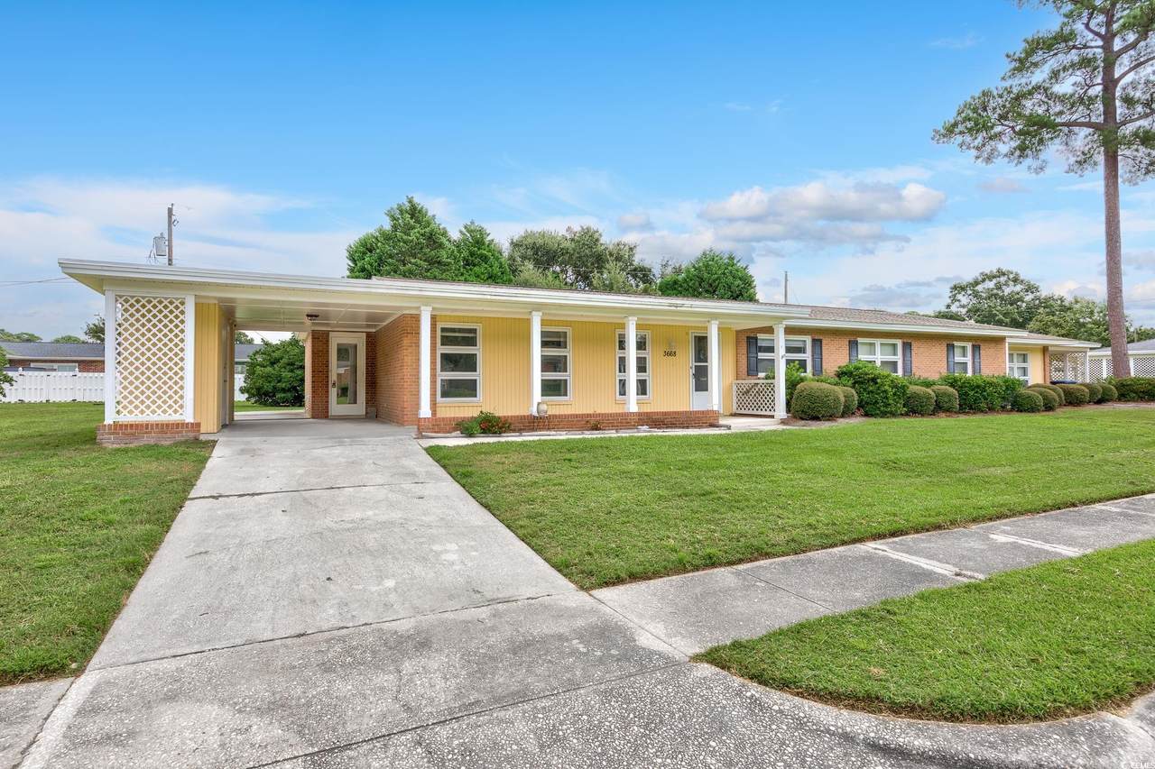 3668 Spruce Dr. - Photo 1