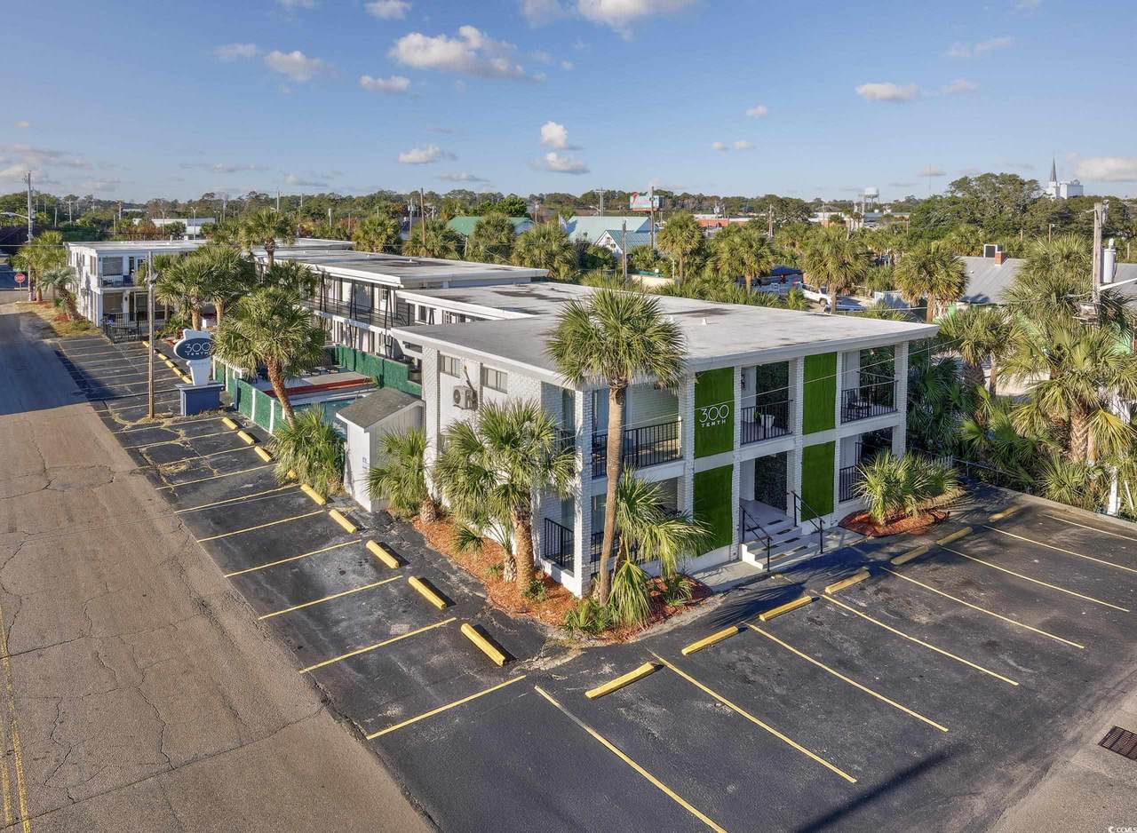 300 10th Ave. N - Photo 1