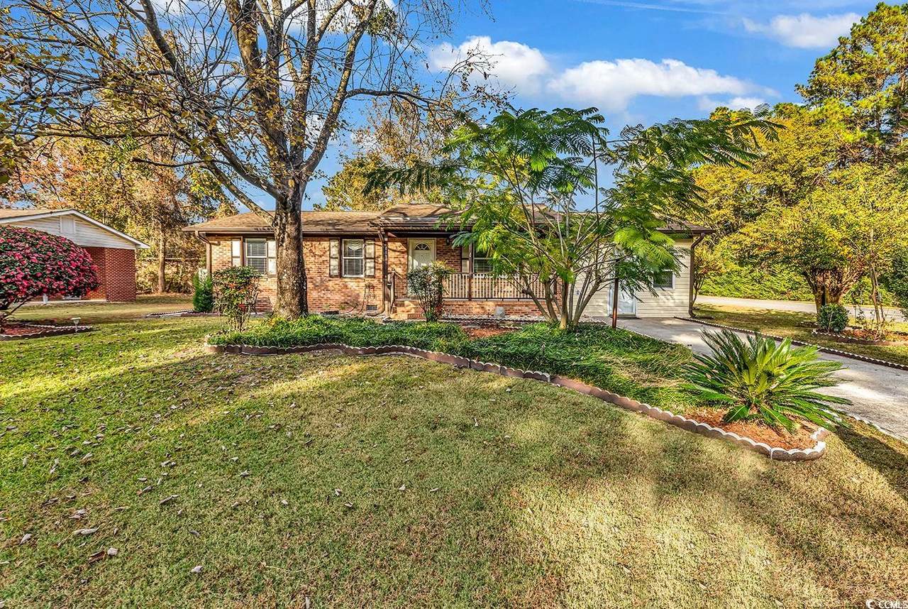 601 Lincoln Ln. - Photo 1